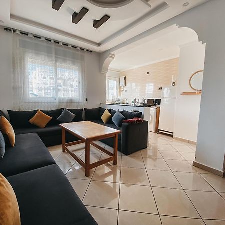 Enjoy Your Vacation Here, 1 Min To The Beach, Only For Families !! Martil Exterior photo