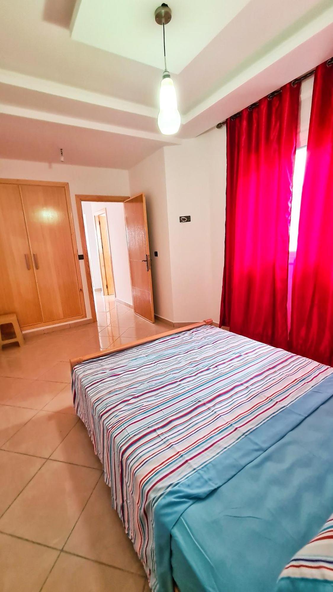 Enjoy Your Vacation Here, 1 Min To The Beach, Only For Families !! Martil Room photo
