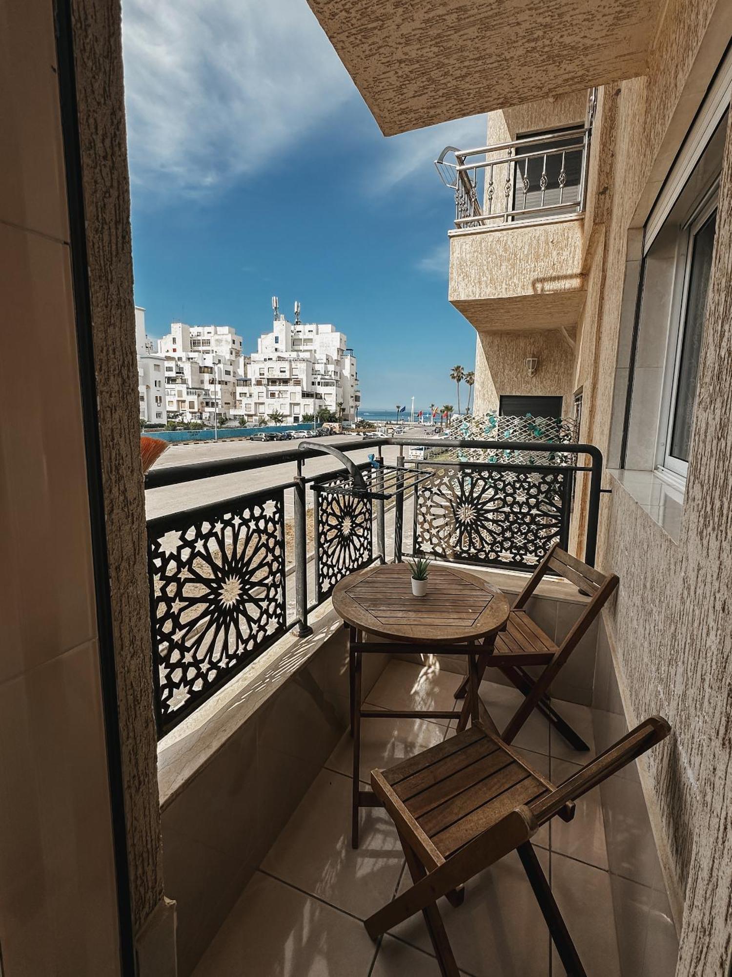 Enjoy Your Vacation Here, 1 Min To The Beach, Only For Families !! Martil Exterior photo